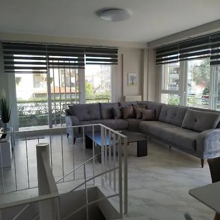 Christina's Garden House Apartament