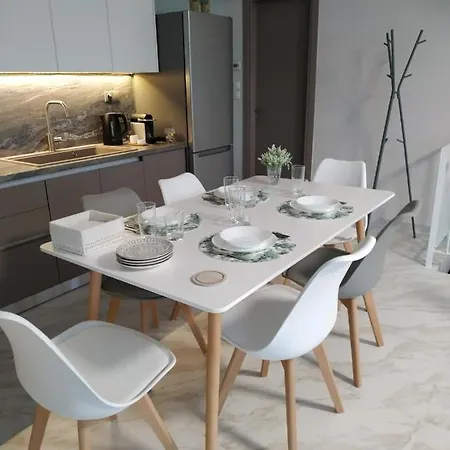 Christina's Garden House * Peraía